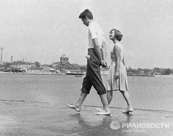 Наталья Богунова В Купальнике – До Свидания Мальчики 1964