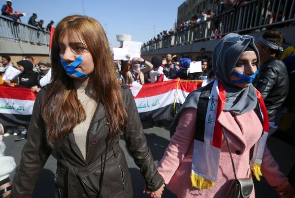 Антиправительственная акция протеста на площади Тахрир в Багдаде 