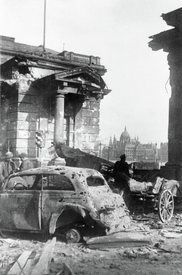 Великая Отечественная война 1941-1945 гг. Буда - западная часть венгерской столицы Будапешта, после штурма
