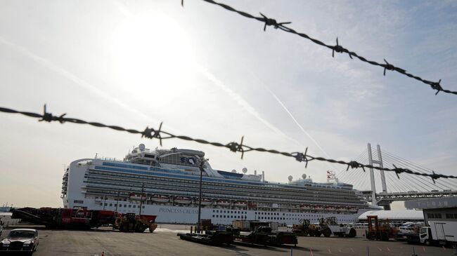 Круизное судно Diamond Princess в Йокогаме