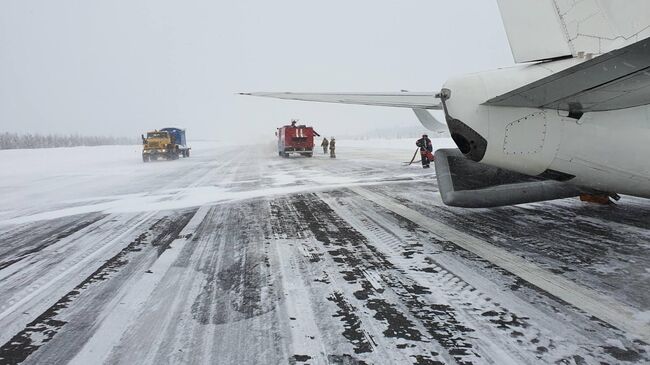 Самолет UTair совершил жесткую посадку в аэропорту Усинска. 9 февраля 2020