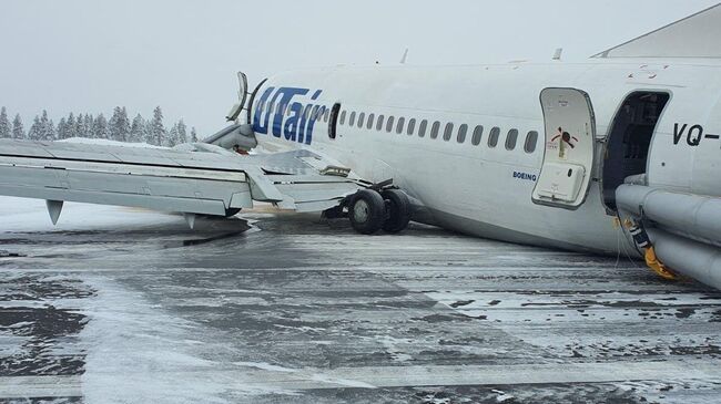 Самолет UTair совершил жесткую посадку в аэропорту Усинска. 9 февраля 2020