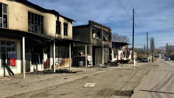Здания, которые были сожжены во время серии столкновений в селе Масанчи в южной Жамбылской области, Казахстан, 8 февраля 2020