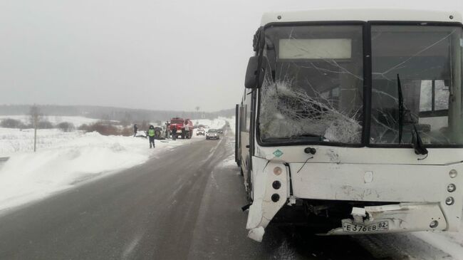 Один человек погиб в ДТП с автобусом в Пермском крае. 10 февраля 2020