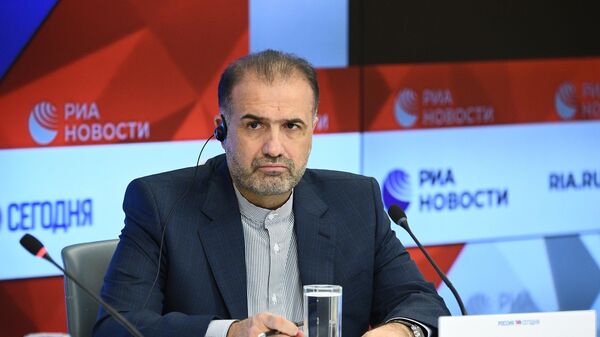 Чрезвычайный и полномочный посол Исламской Республики Иран в РФ Казем Джалали во время пресс-конференции в МИА Россия сегодня