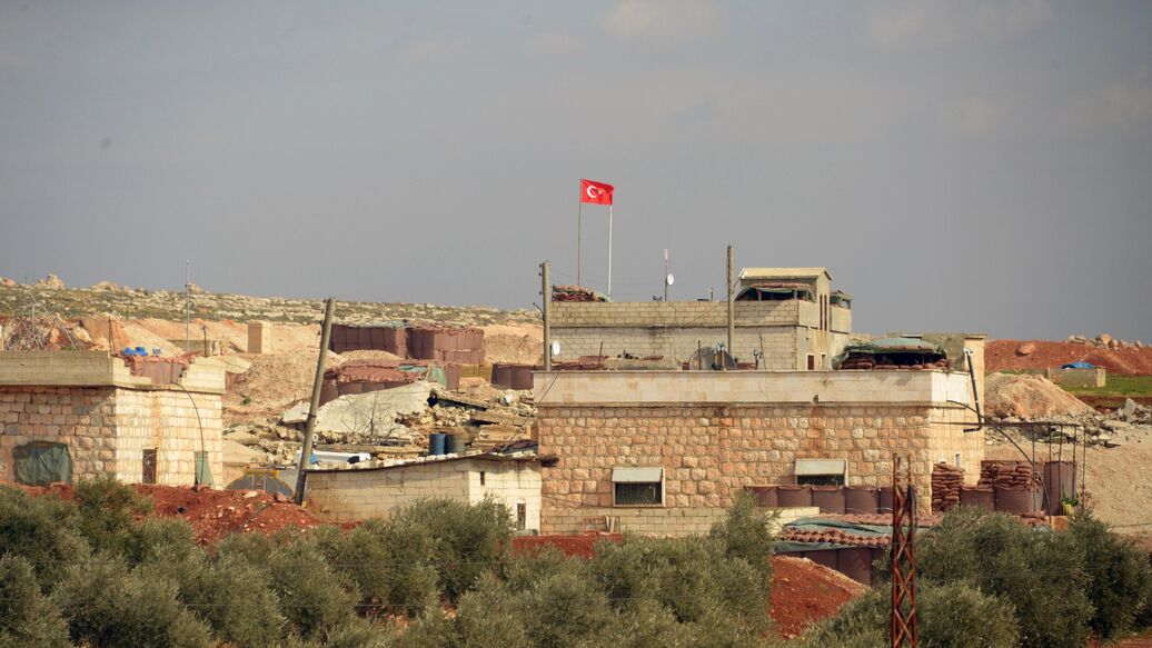 © РИА Новости / Дмитрий ВиноградовПерейти в медиабанк<br>Турецкий пост наблюдения на границе с Сирией. Архивное фото