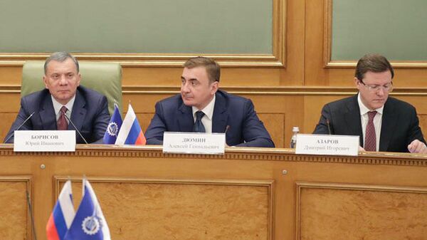 Губернатор области Алексей Дюмин на заседании