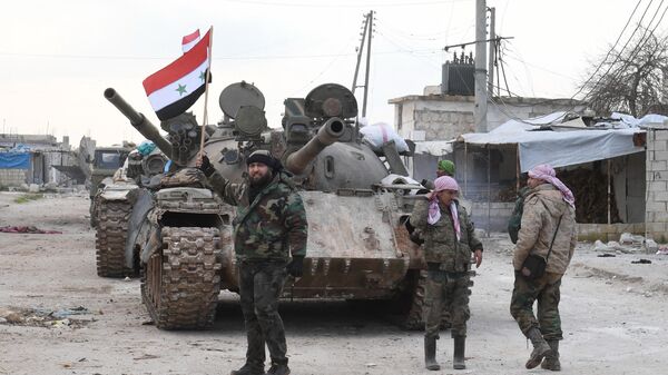 Сирийские военные на трассе Дамаск — Алеппо