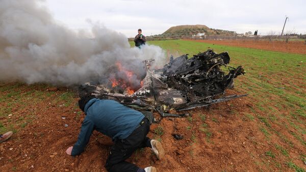 Обломки военного вертолета примерно в 6 километрах к юго-востоку от города Идлиб. 11 февраля 2020