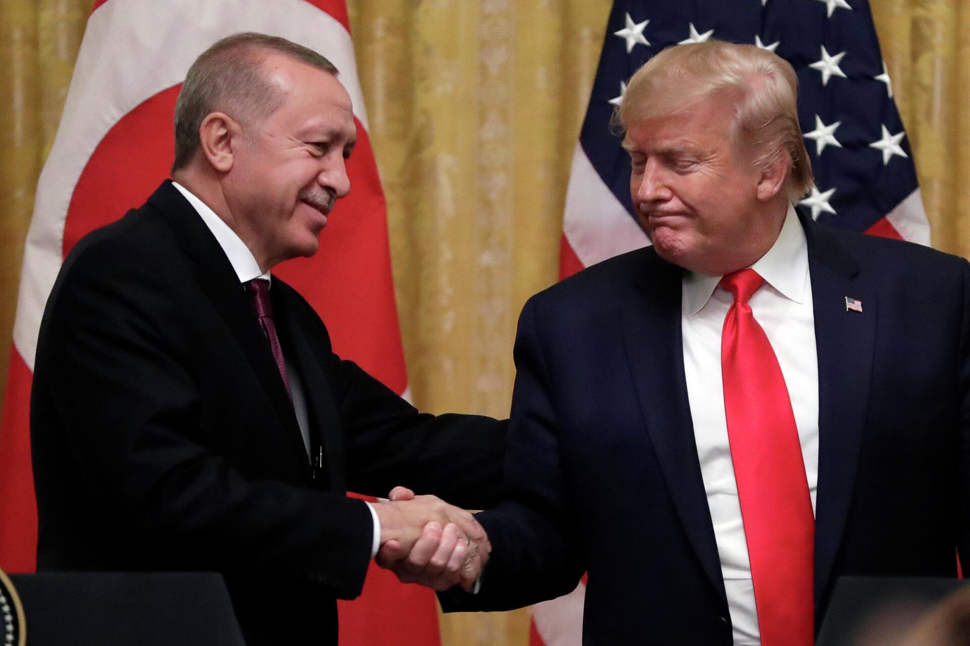 Президент США Дональд Трамп и президент Турции Реджеп Тайип Эрдоган - РИА Новости, 1920, 25.04.2021
