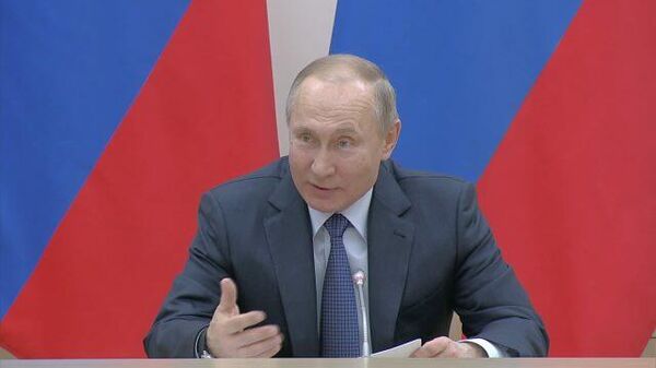 Путин: Поправки должны не выхолостить Конституцию и ответить на вызовы времени
