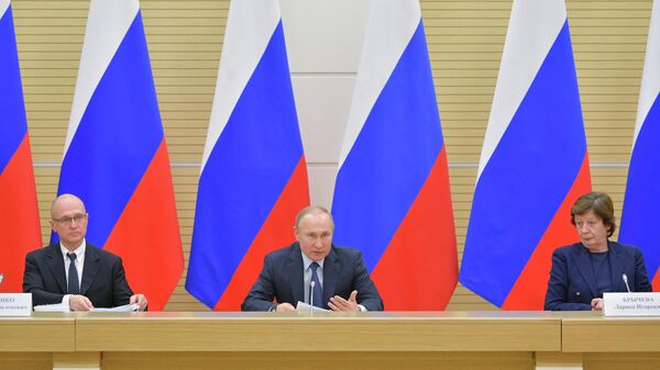 Владимир Путин на встрече  с рабочей группой по подготовке предложений о внесении поправок в Конституцию