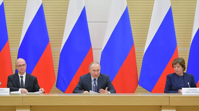 Владимир Путин на встрече  с рабочей группой по подготовке предложений о внесении поправок в Конституцию