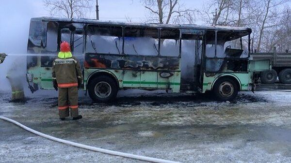 Последствия возгорания в салоне школьного автобуса в Тюменской области. 14 февраля 2020