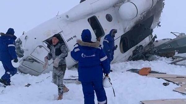 Место жесткой посадки вертолета Ми-8 на Ямале
