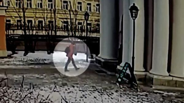 Кадры нападения в храме Святителя Николая в Москве