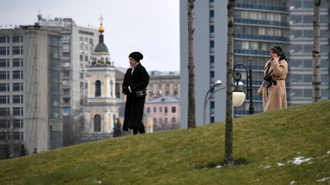 Теплая погода в Москве