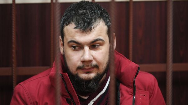 Ефим Ефимов, ранивший ножом двух служителей в храме Святителя Николая в Москве, в Таганском суде
