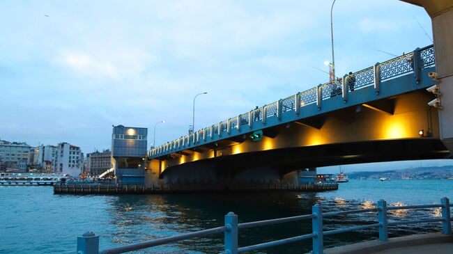 Галатский мост в Стамбуле