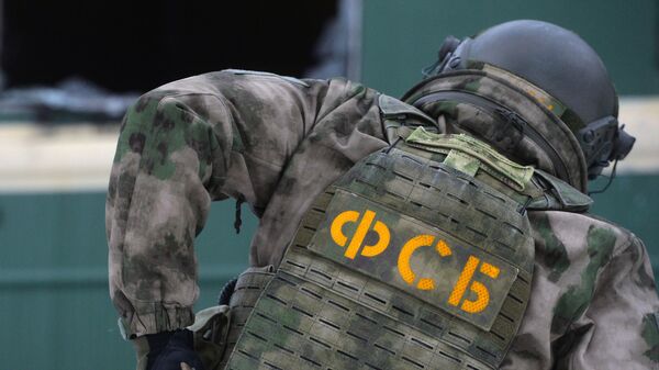 В ДНР ветерана СВО пытались заставить залить зеленкой урну для голосования 