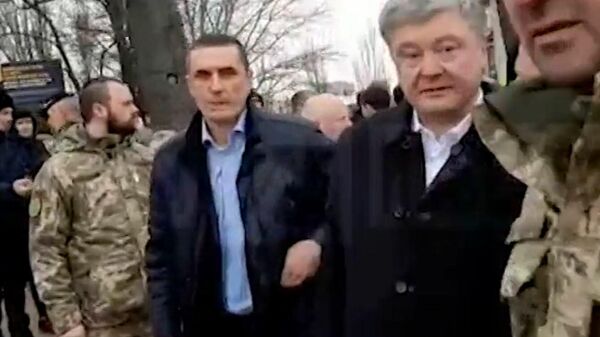 Охрана Порошенко оттеснила российскую журналистку