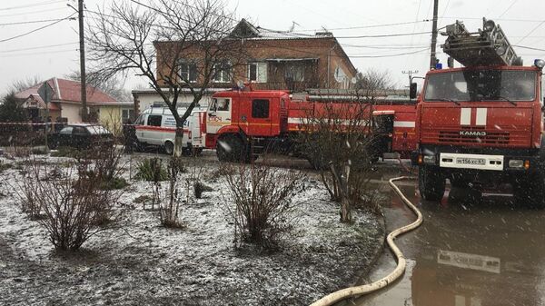 На месте взрыва бытового газа в городе Азов Ростовской области