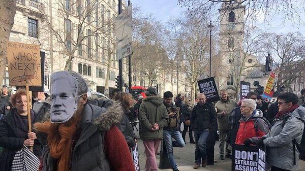 Акция в поддержку Джулиана Ассанжа проходит в Лондоне