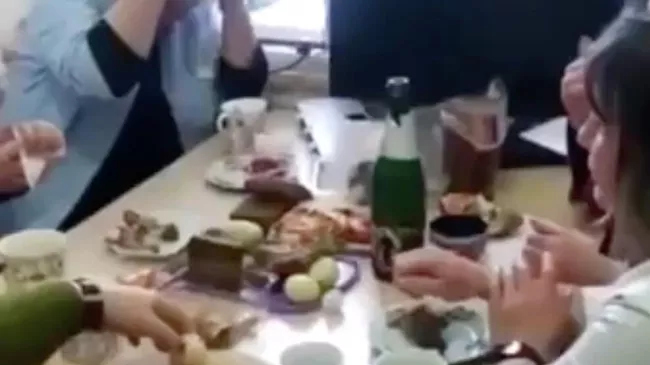 Видео общения посетительницы поликлиники с врачами педиатрического отделения поликлиники Терской районной больницы