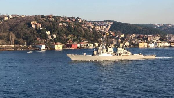 Опубликовано видео захода американского эсминца в Черное море