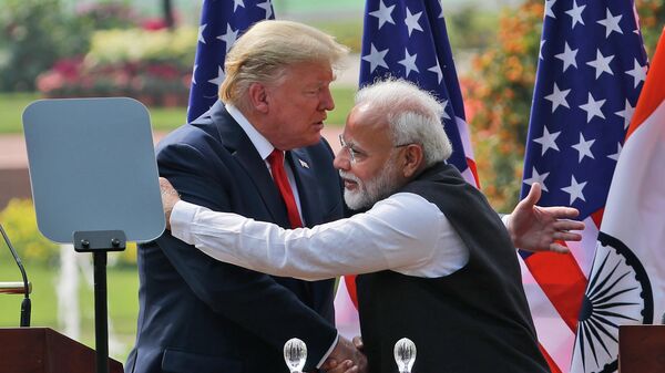 Президент США Дональд Трамп и премьер-министр Индии Нарендра Моди  после совместной пресс-конференции в Нью-Дели, Индия. 25 февраля 2020 