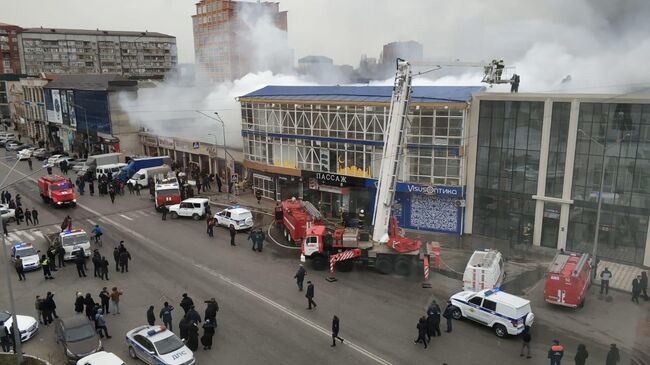 Пожар в ТЦ Пассаж в Махачкале 