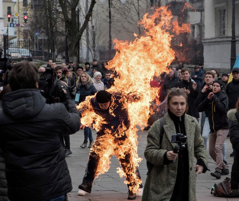 Мужчина поджог себя во время акции протеста в Киеве