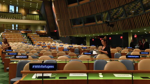 Зал Генассамблеи Организации Объединенных Наций в Нью-Йорке