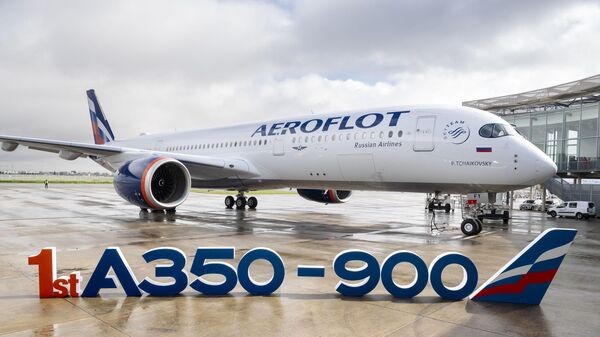 Дальнемагистральный широкофюзеляжный самолет Airbus A350-900 авиакомпании Аэрофлот