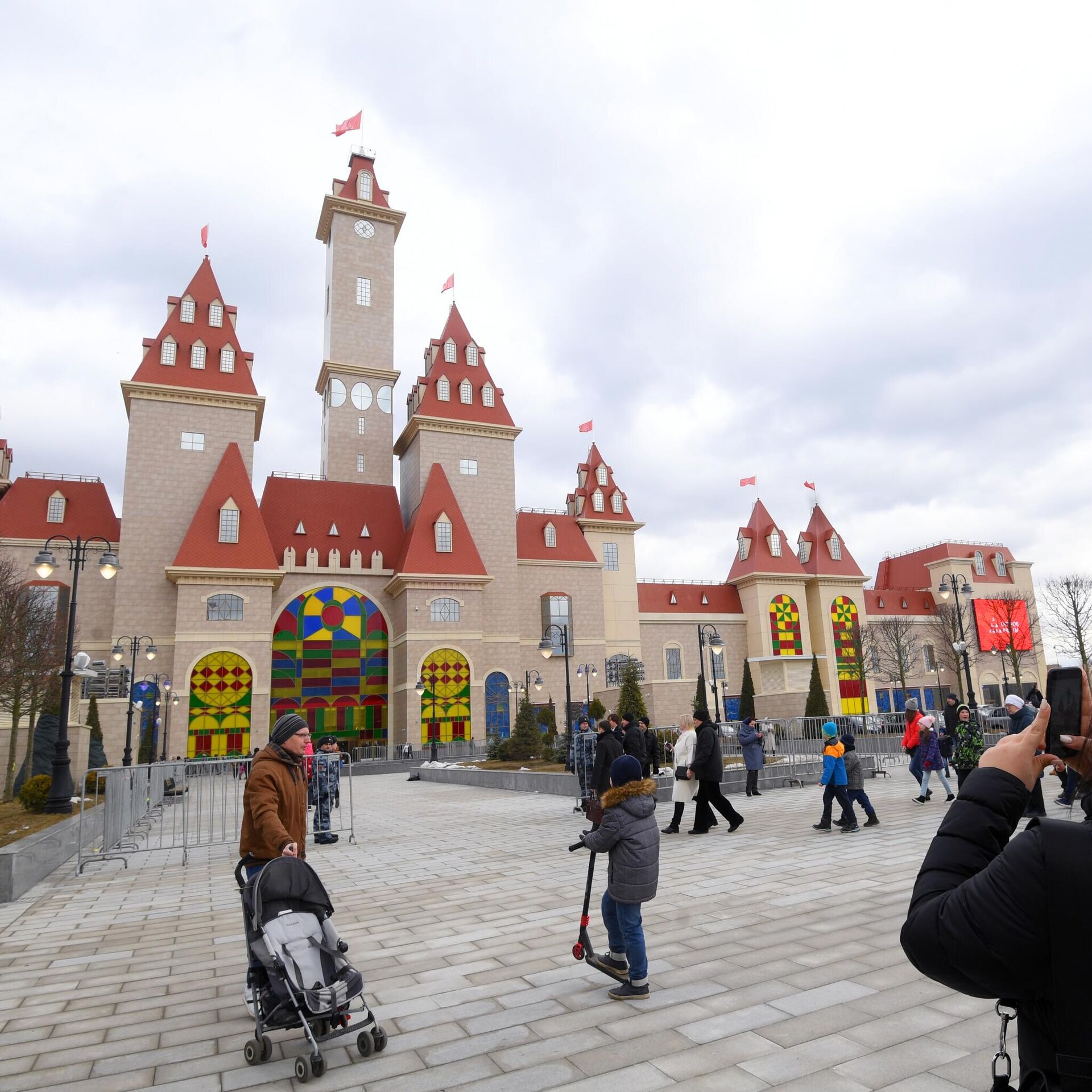 Диснейленд москвы остров мечты