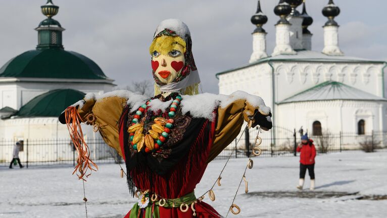 Празднование Масленицы в Суздале