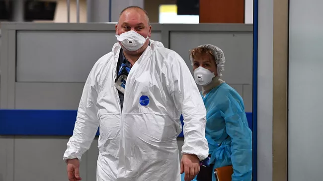 Сотрудники международного аэропорта Шереметьево имени А. С. Пушкина в терминале F