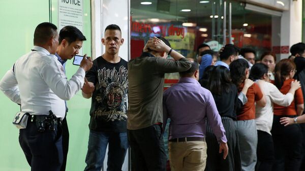 Освобождение заложников в торговом центре в Маниле