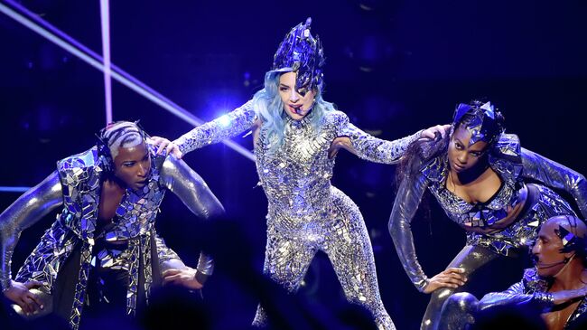 Американская певица Стефани Джоанн Анджелиина Джерманотта  (Lady Gaga)