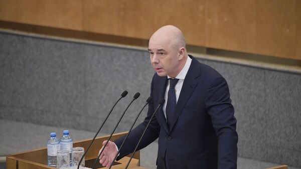 Министр финансов РФ Антон Силуанов выступает на пленарном заседании Государственной Думы