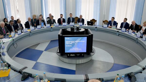 Участники переговоров по результатам оценочной миссии Международного агентства по атомной энергии  в министерстве энергетики Белоруссии в Минске. 4 марта  2020