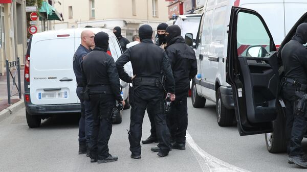 Сотрудники спецподразделения полиции Франции RAID 