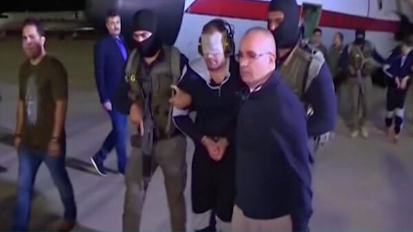 Один из лидеров группировки Бейт Ансар аль-Макдис* Хишам Ашмауи в аэропорту Каира