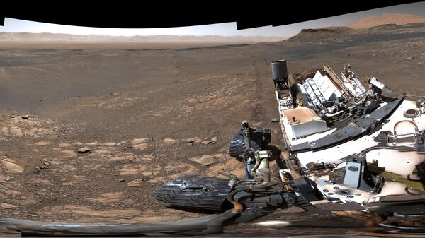 Марсоход NASA Curiosity сделал панораму Марса