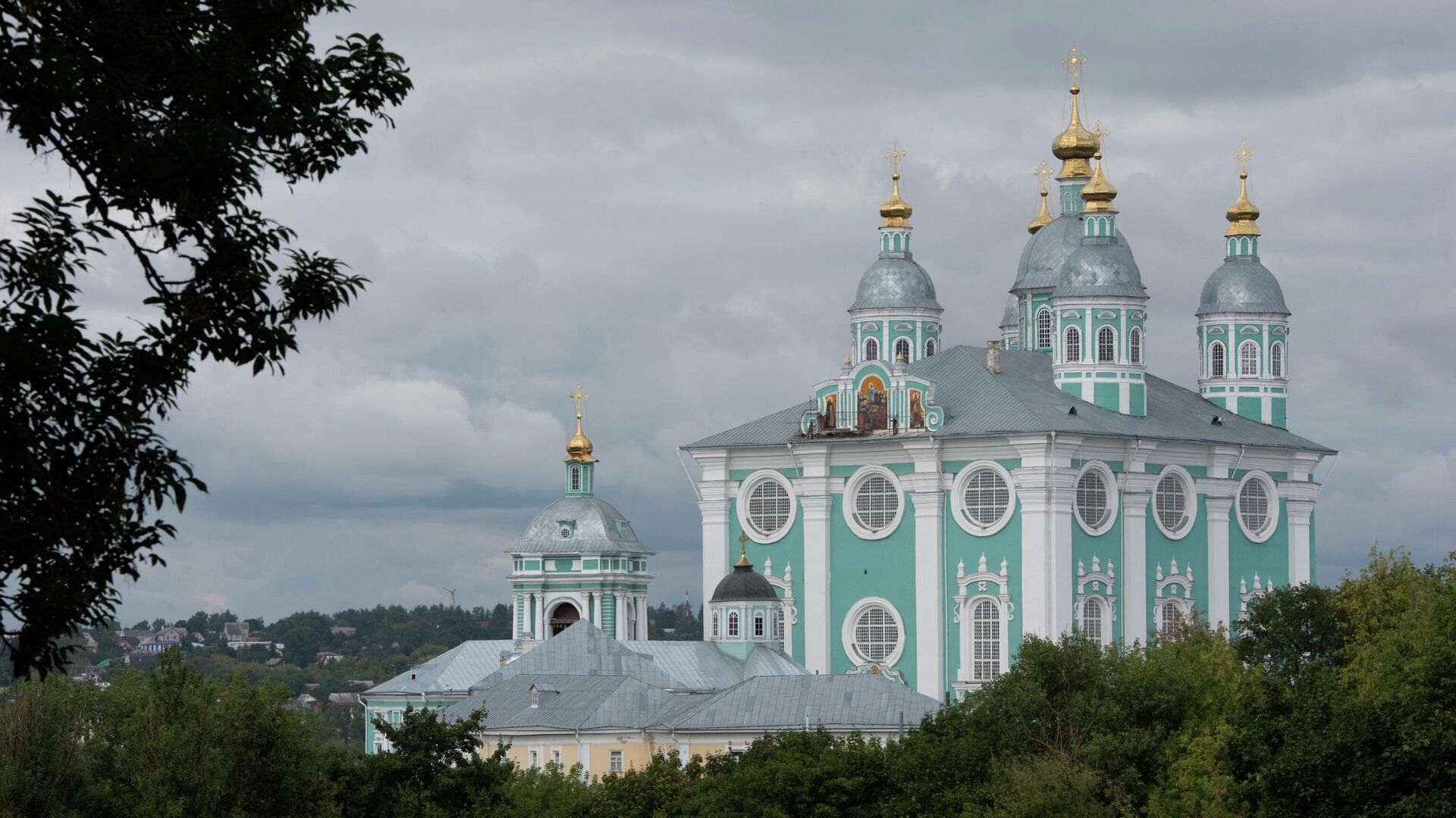 Вид на Успенский собор в Смоленске - РИА Новости, 1920, 16.06.2023