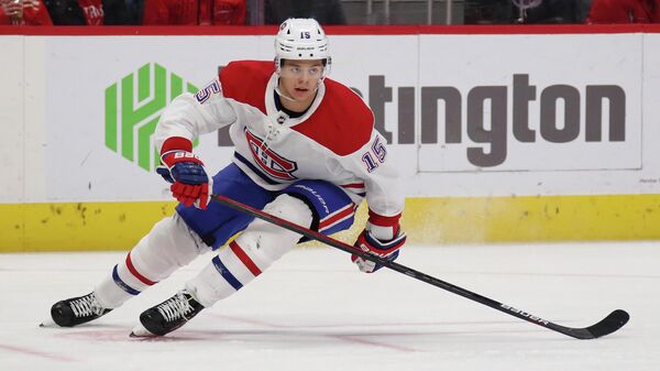 Нападающий Монреаль Канадиенс Йеспери Котканиеми в матче НХЛ