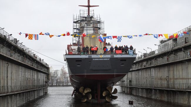 Церемония спуска на воду корвета Ретивый в Санкт-Петербурге