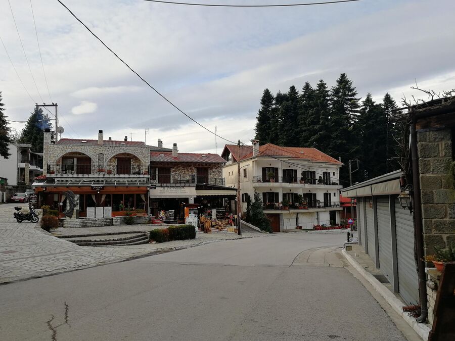 Греция, улица в деревне Эйлати