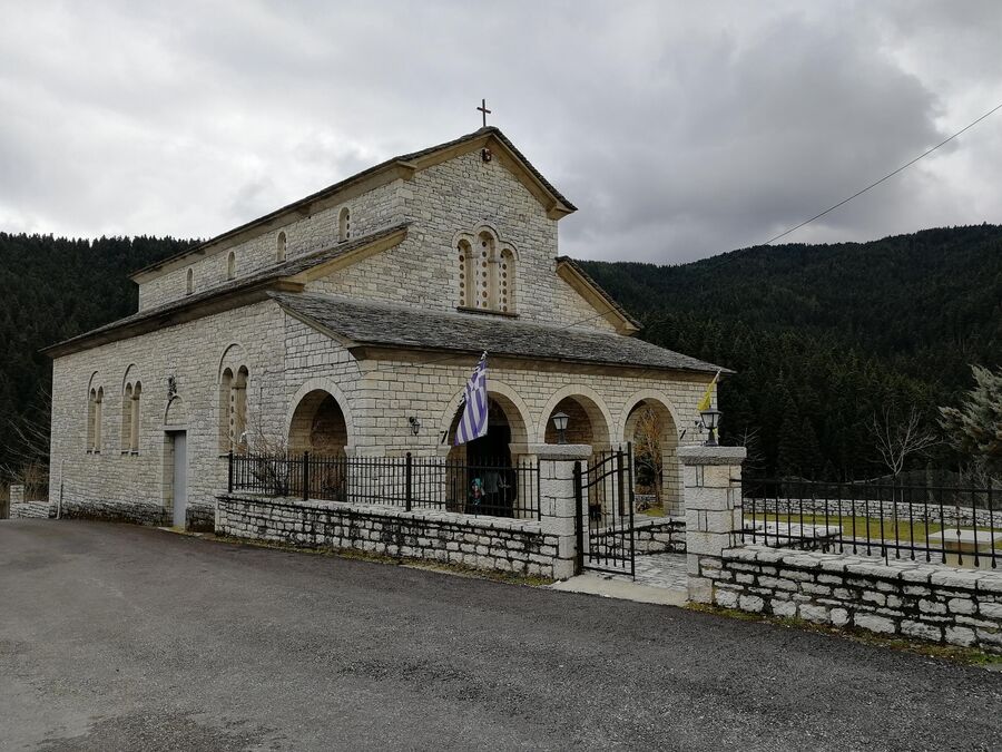 Греция, Фессалия, церковь Преображения Господня в деревне Пертули