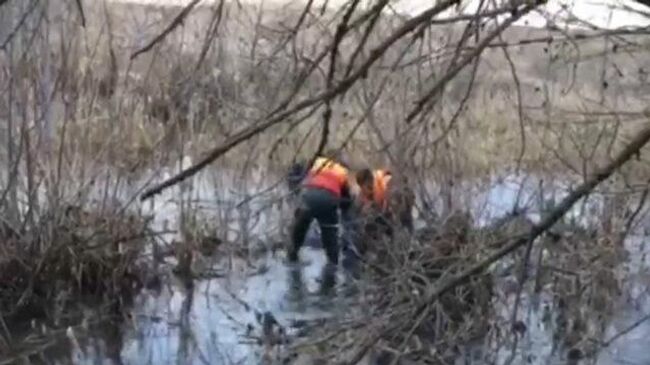 Кадры с места обнаружения тела пропавшего ребенка в Саратовской области